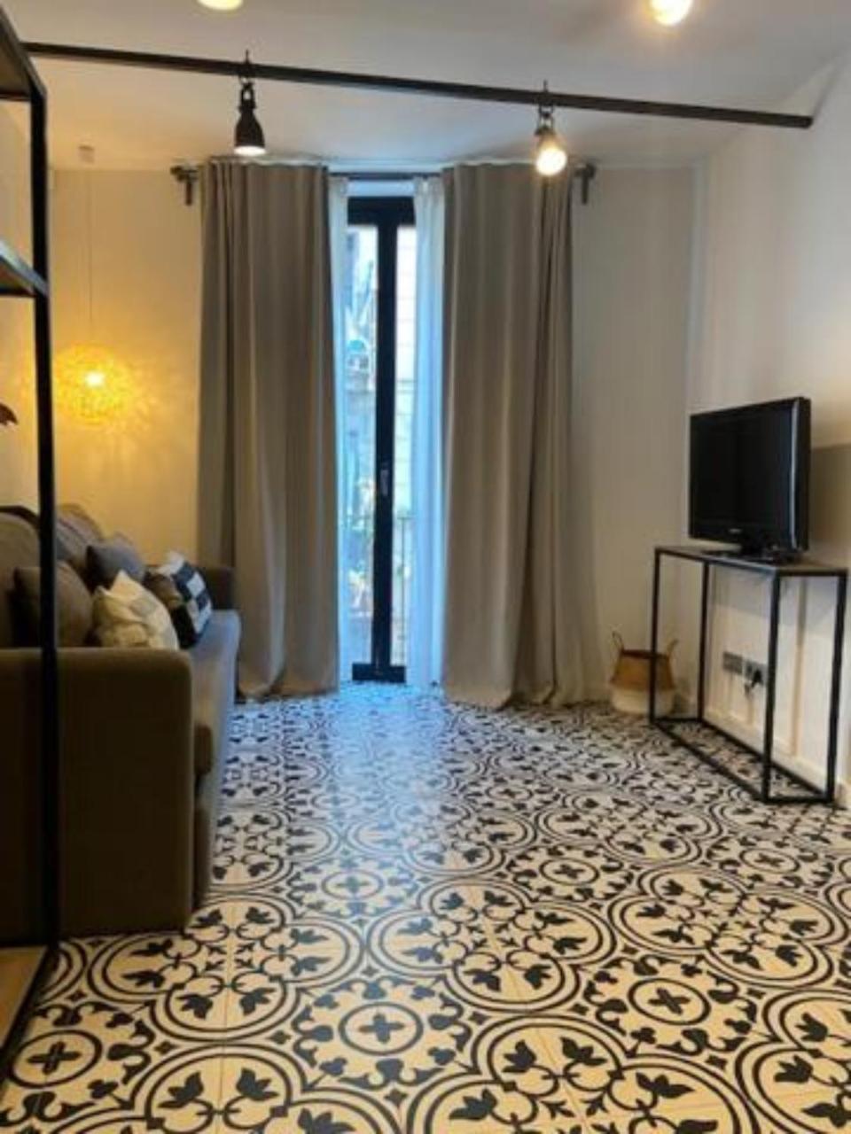 Liceu Apartments By Gaiarooms Barcelona Exterior foto